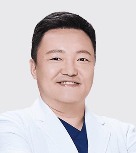Dr Ik-Hee Ryu, dokter bedah mata di B&VIIT Eye Center, Korea.