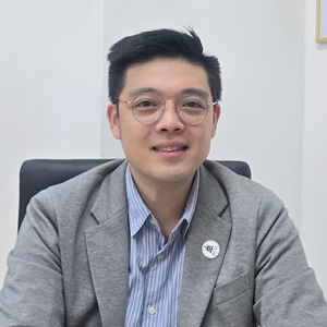 Dr Henry Tan