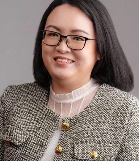 Dr. Daphne Lee, dokter spesialis endokrin di Singapura